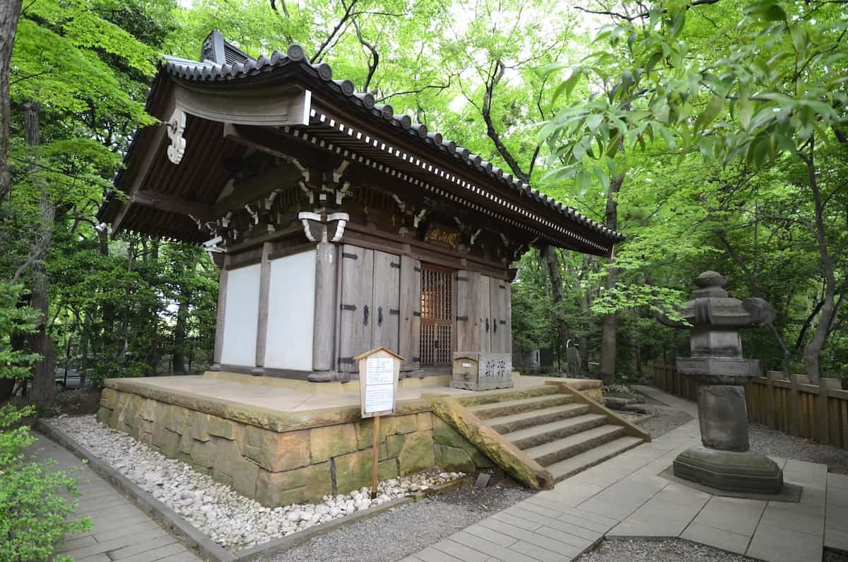 開山堂（いきなり浮岳山頂）