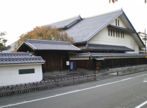 Main Gate of the Former Residence of Einosuke Toda, with a Plank Fence