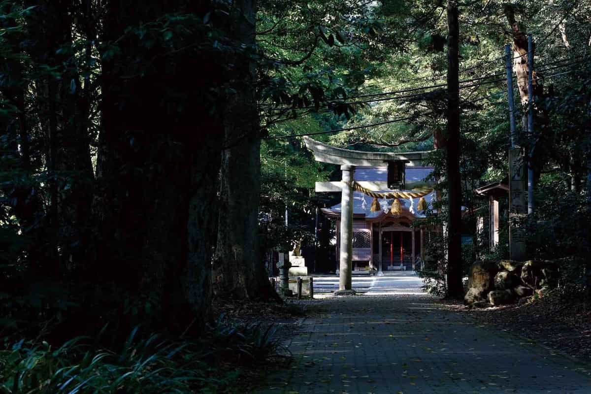 青海神社