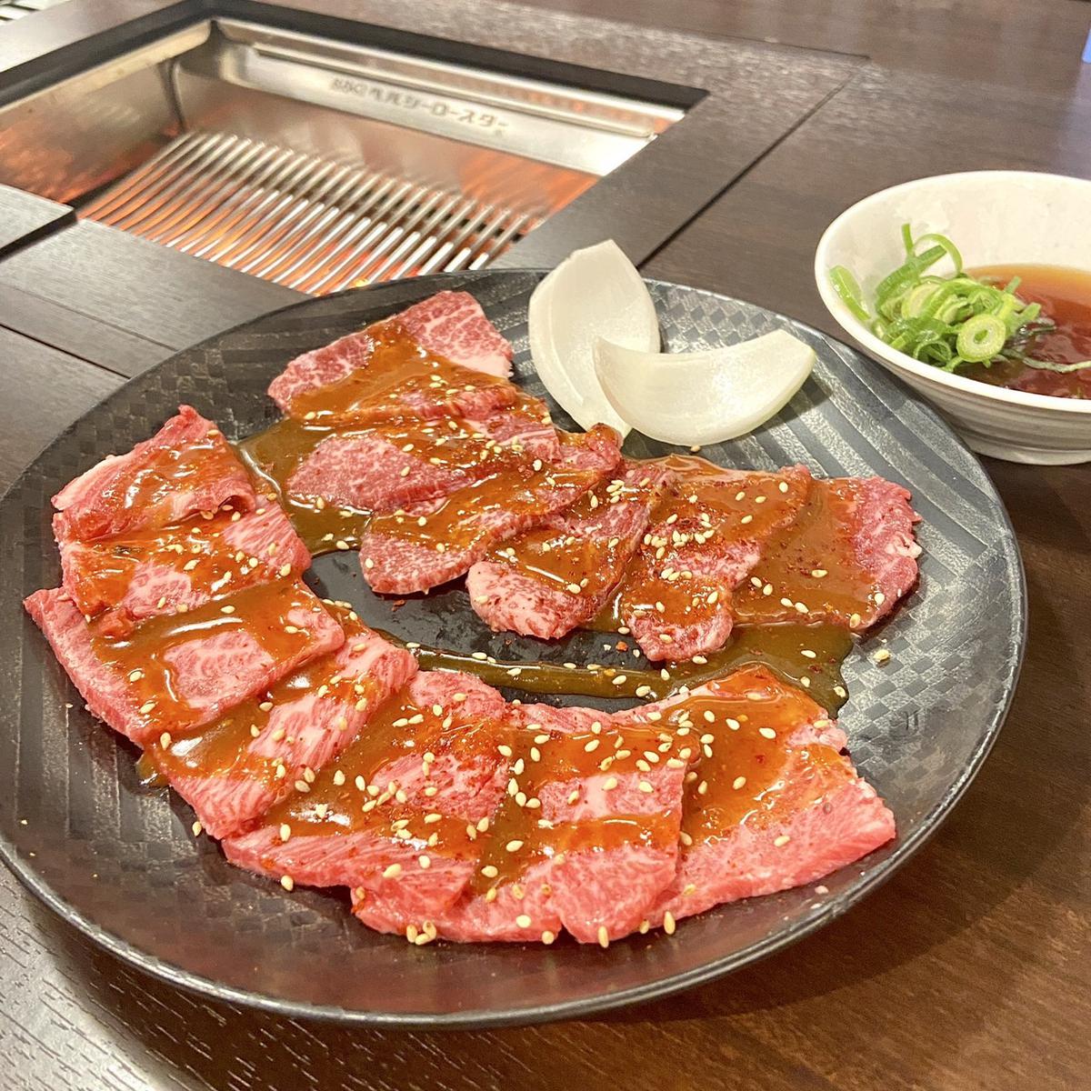 ホルモン三吉（焼肉）